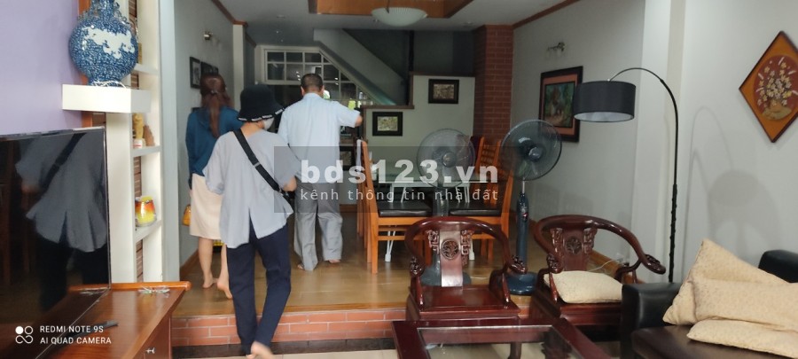 Bán nhà Đặng Thai Mai, DT 81m2 x5 tầng, 5PN, nhà mặt ngõ ô tô tránh giá 15 tỷ (có TL)