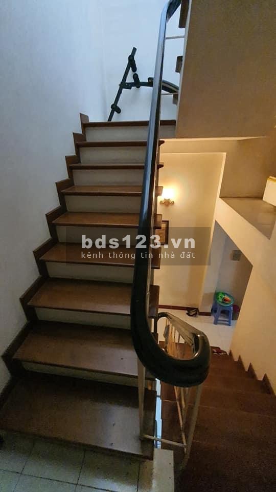 Bán Nhà Quan Nhân, Phân Lô, Ô Tô Đỗ Cửa, Dân Trí Cao, DT 50m2, Giá 5,25 Tỷ.