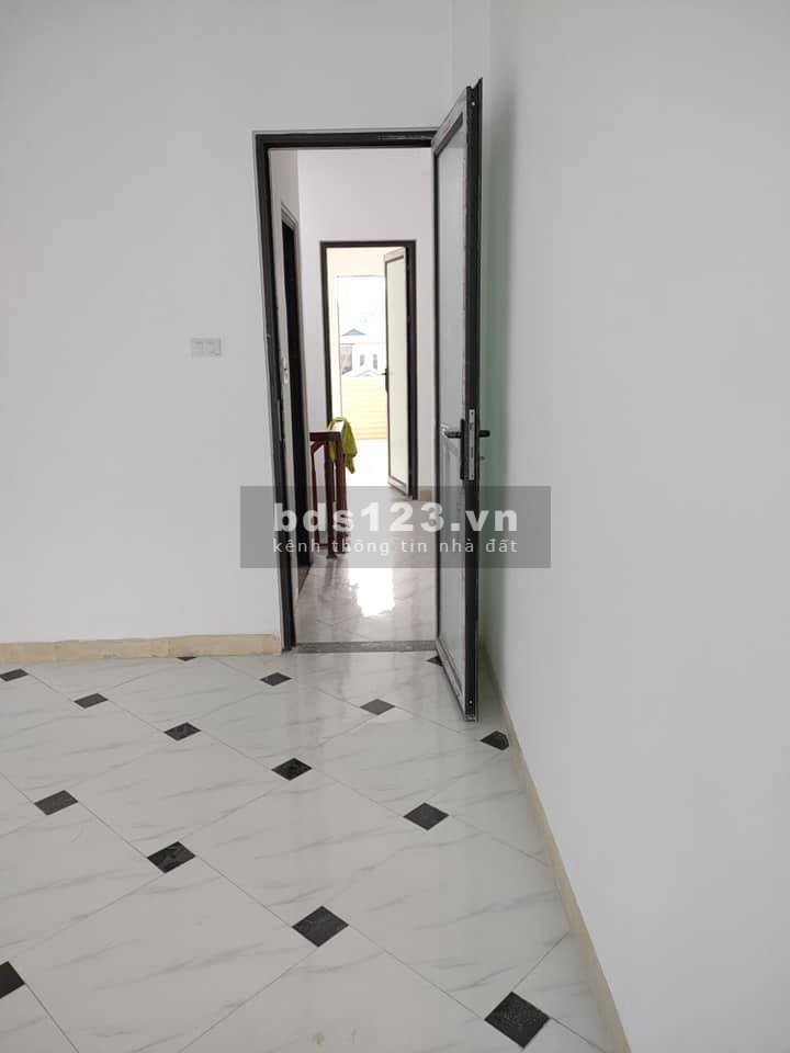 Nhà đẹp Lĩnh Nam, an sinh đỉnh, sổ đỏ vuông, DT 50m2 x 5 tầng x 3,15 tỷ