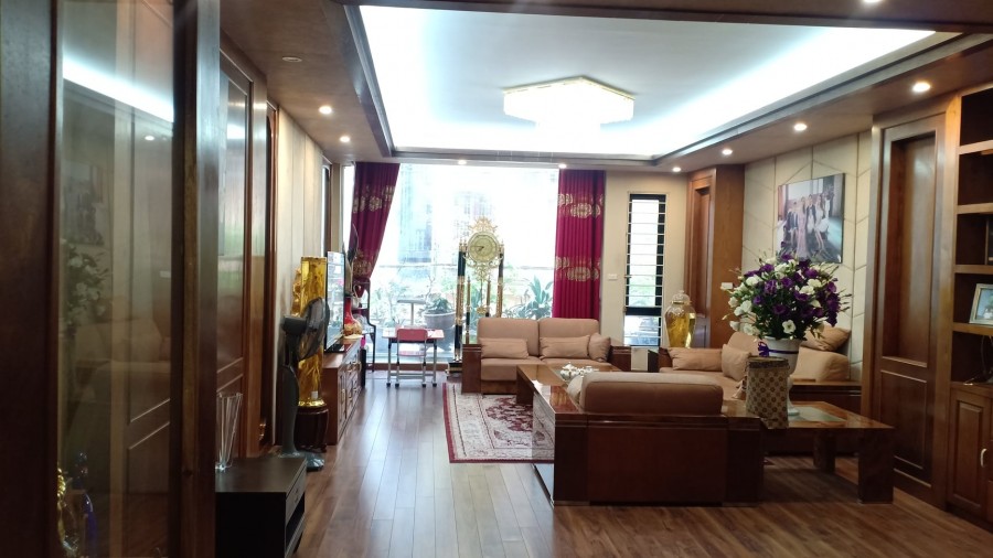 Nhà Lê Trọng Tấn khu phân lô, nhà 7 tầng, có tháng máy cách mặt phố Lê Trọng Tấn – Thanh Xuân 10m, sổ đỏ 98m giá 20 Tỷ