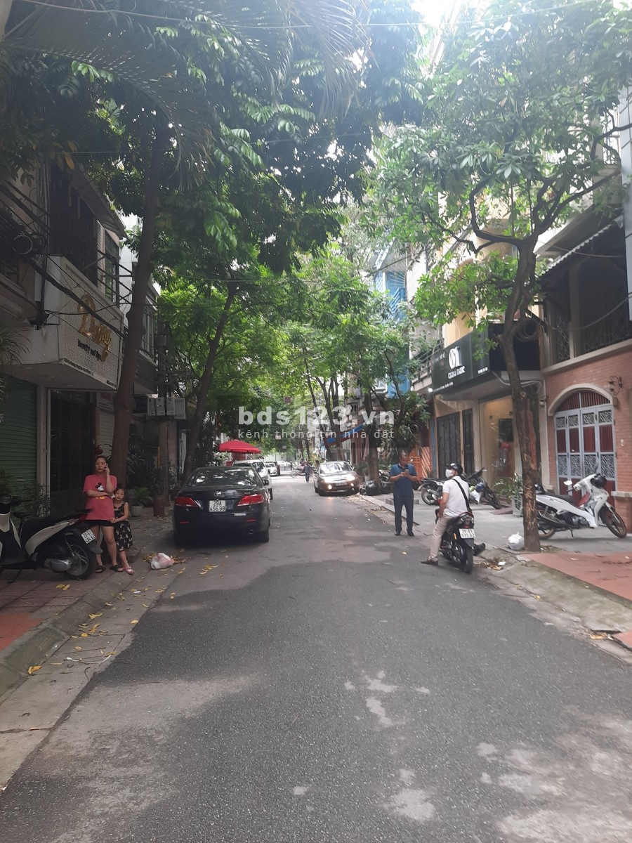 Siêu hiếm phân lô Đỗ Quang, ngõ thông, vỉa hè, ô tô tránh, hiệu suất cho thuê cao giá 15.7 tỷ
