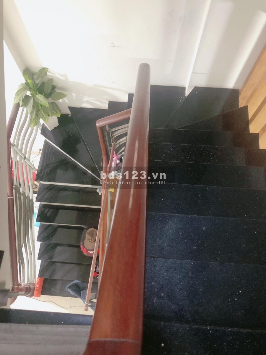 Bán nhà Nguyễn Hữu Tiến Hẻm 6m 3 tầng BTCT dt 57m2 giá 5.8 tỷ