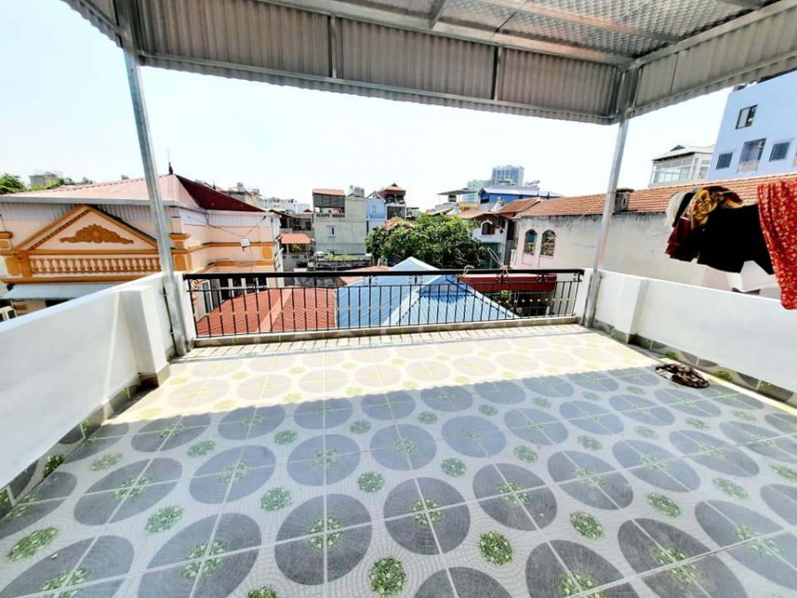  Cần tiền nên bán gấp căn nhà 62m2 Ô TÔ đỗ cửa tại đường Nguyễn Khánh Toàn trung tâm Quận Cầu Giấy với giá cực nét chỉ hơn 3 tỷ 