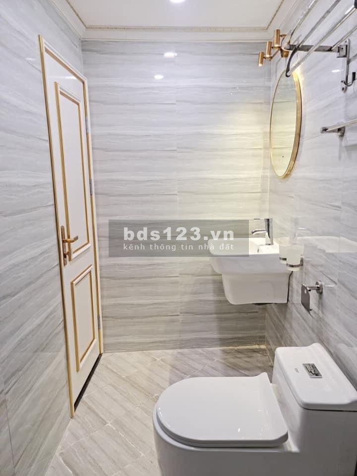 Siêu phẩm Lâm Du, nhà mới ở ngay, 5 tầng, dt 44m2, nhỉnh 4 tỷ
