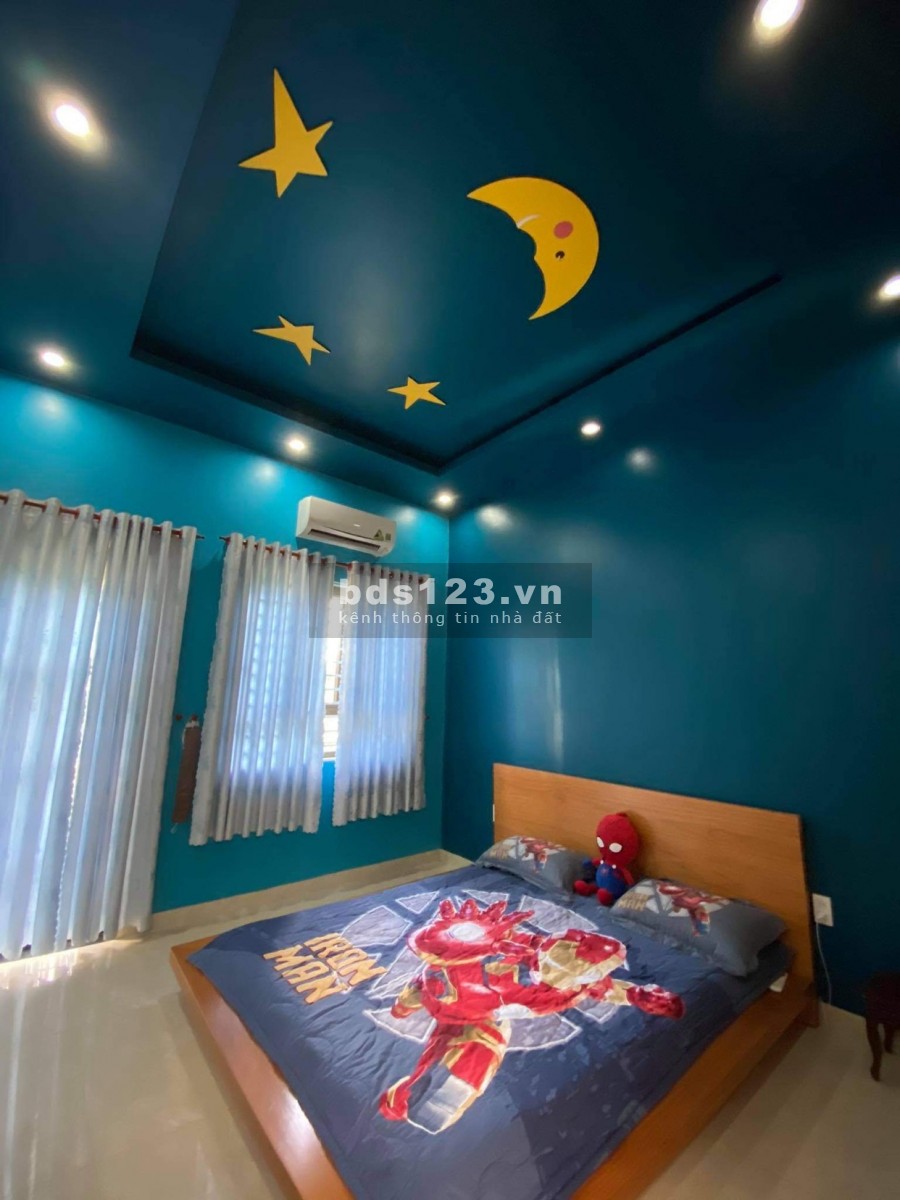 Nhà cần bán gấp lấy tiền trả nợ, 1 trệt, 1 lầu khu tiện ích đủ