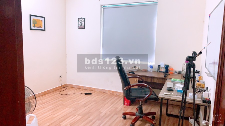 Cho thuê CCCC 17T1 Trung Hòa Nhân Chính 120m2, lh 0984376407