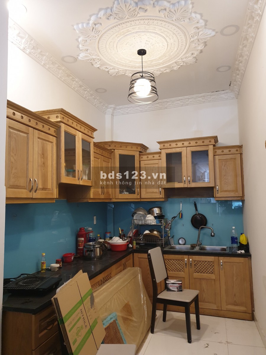 Bán gấp nhà riêng, HXH, Sát Q4, diện tích 66m2, giá chỉ 5,5 tỷ