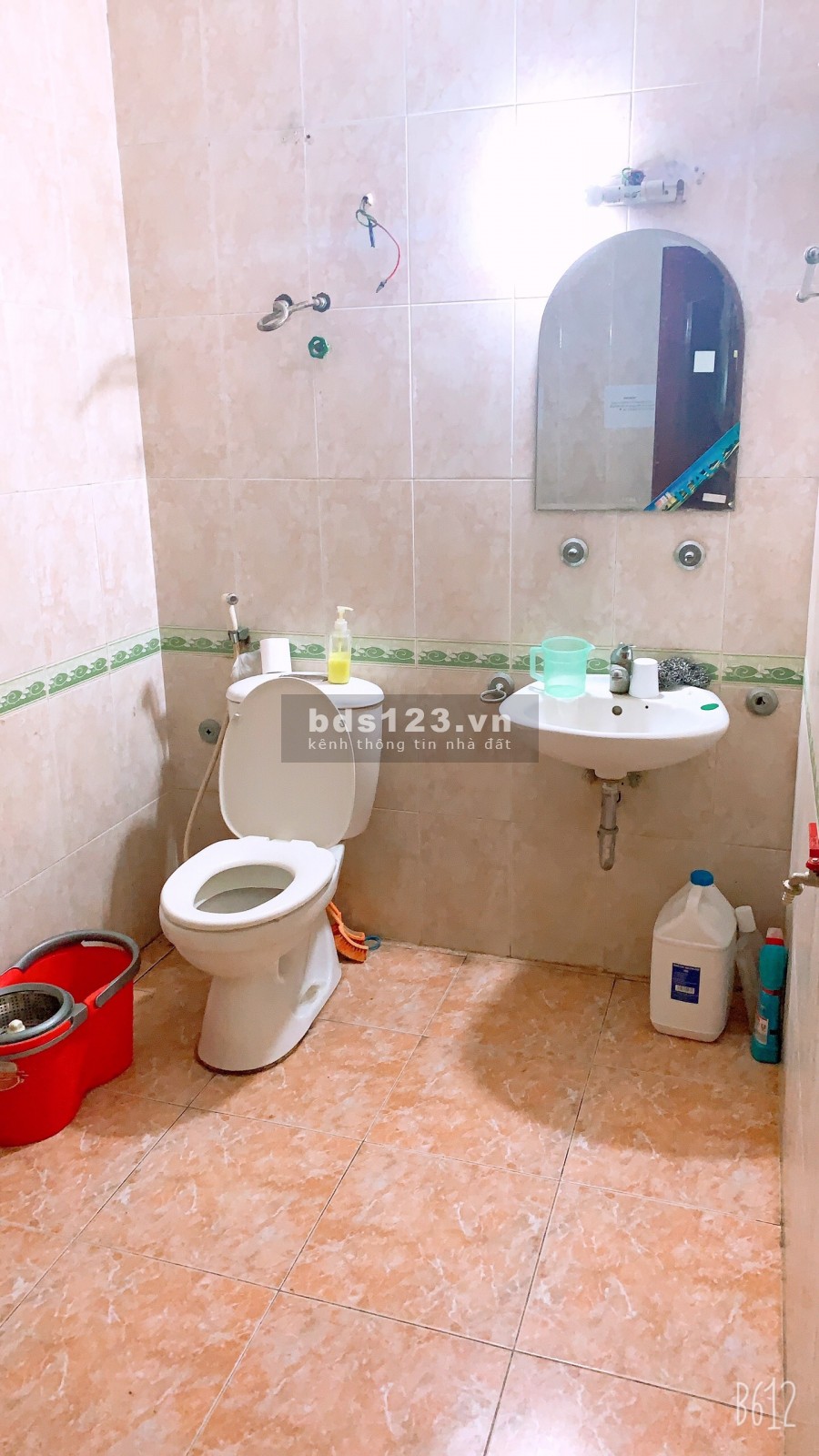 Cho thuê CCCC 17T1 Trung Hòa Nhân Chính 120m2, lh 0984376407