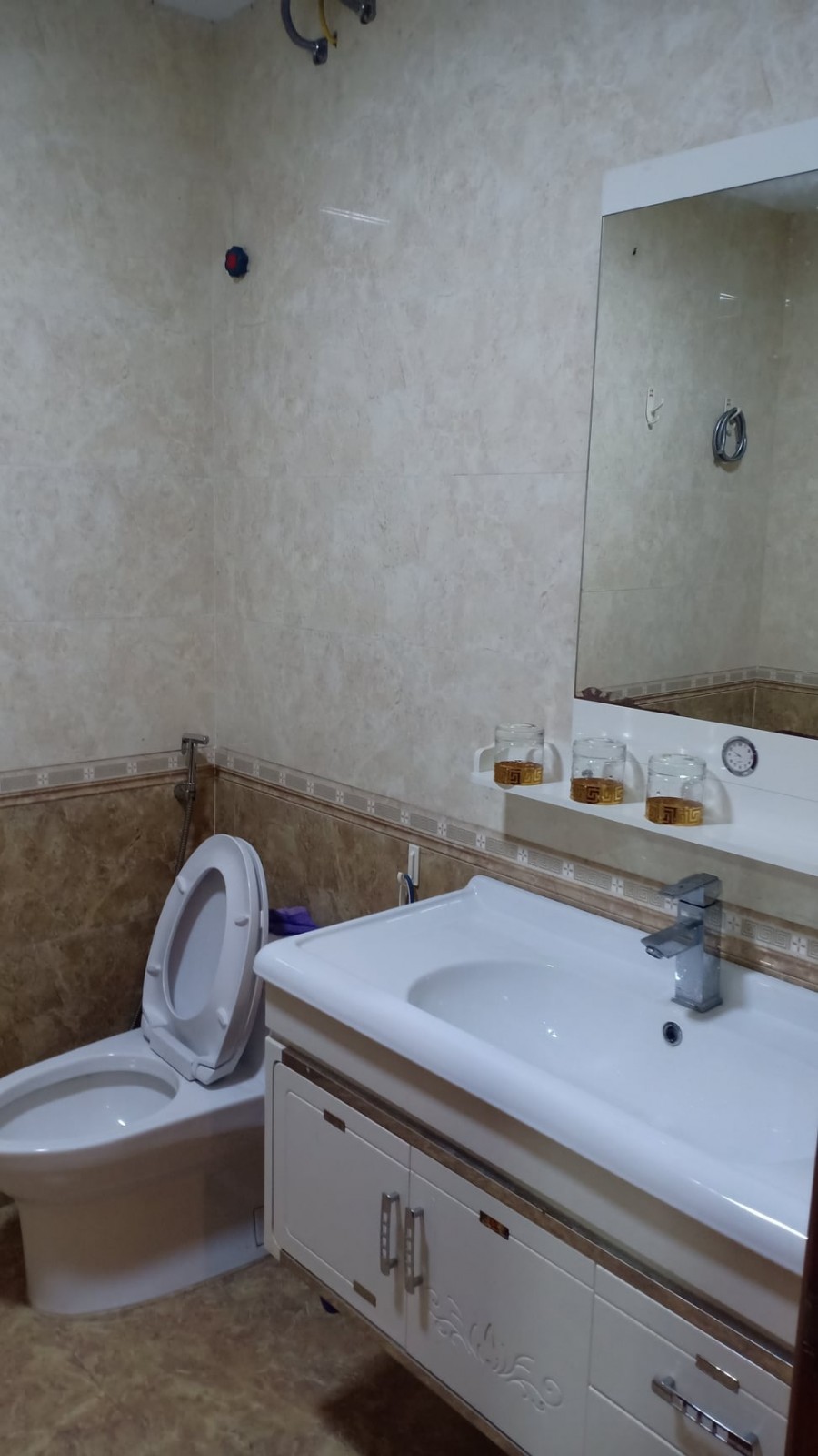Nhà Lê Trọng Tấn khu phân lô, nhà 7 tầng, có tháng máy cách mặt phố Lê Trọng Tấn – Thanh Xuân 10m, sổ đỏ 98m giá 20 Tỷ