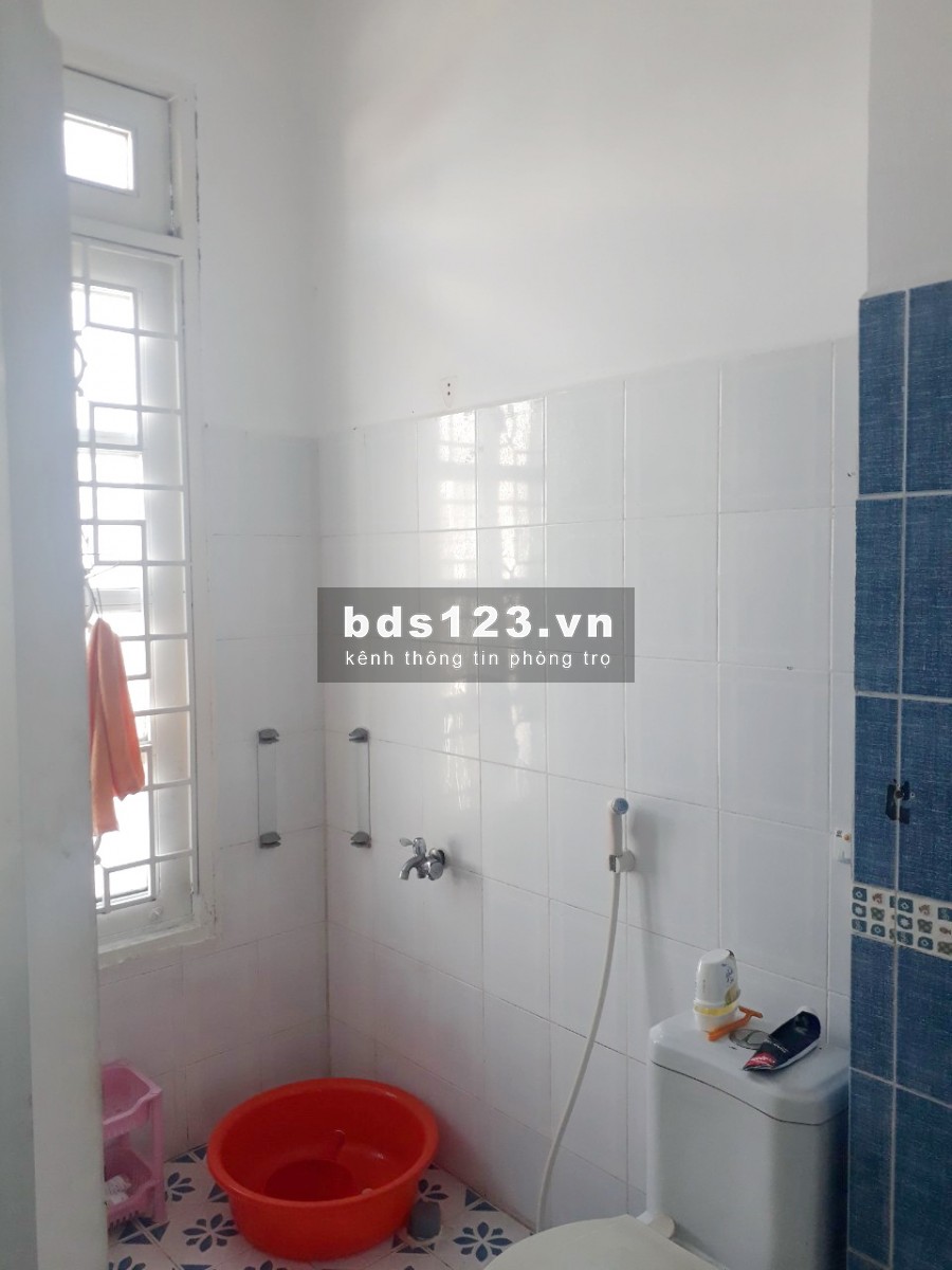 Cho thuê phòng 25m2 (có nội thất) đường Nguyễn thị Tần P2 Q8