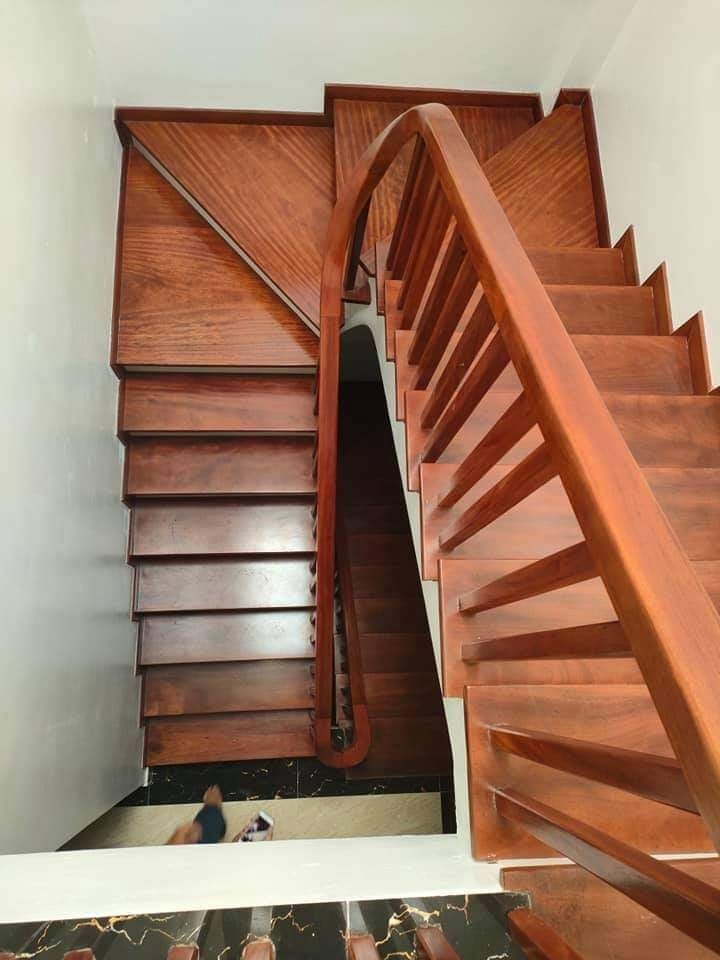 Bán nhà Tôn Thất Tùng, ngõ rộng, oto, 4PN, 38m*4T, MT 4m, 4.1 tỷ, 0888104444