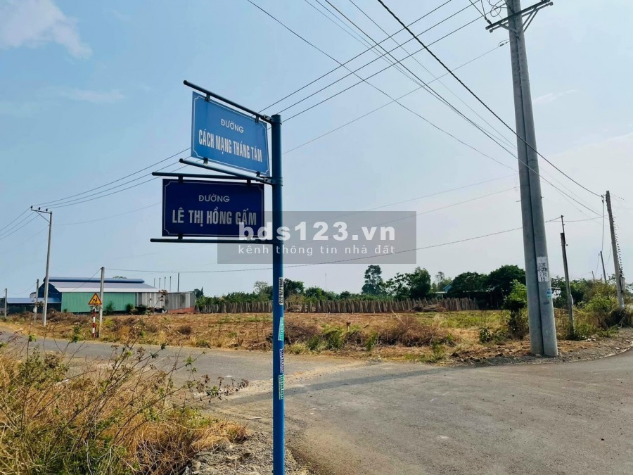 Đất nền Thị trấn đất đỏ và xã Láng Dài
