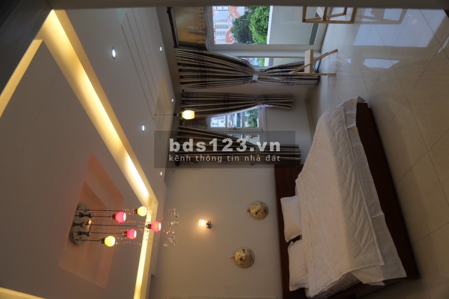 Cho thuê Villa 15mx20m, hồ bơi trệt, 1 lầu áp mái 6 phòng, Thảo Điền Quận 2