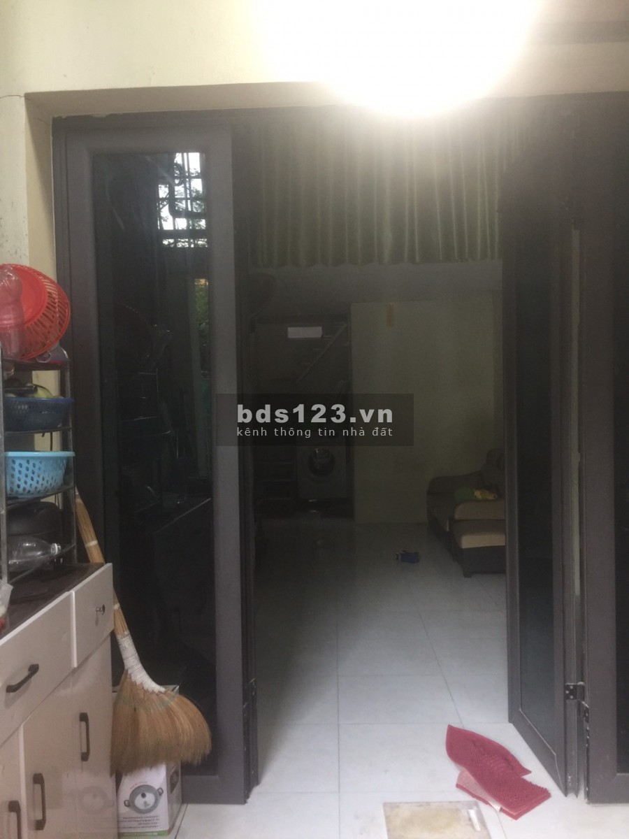 Bán nhà C4 Tả Thanh oai, Thanh Trì. Diện tích 30m2, mặt tiền 3.5m, giá chỉ 1,2 tỷ