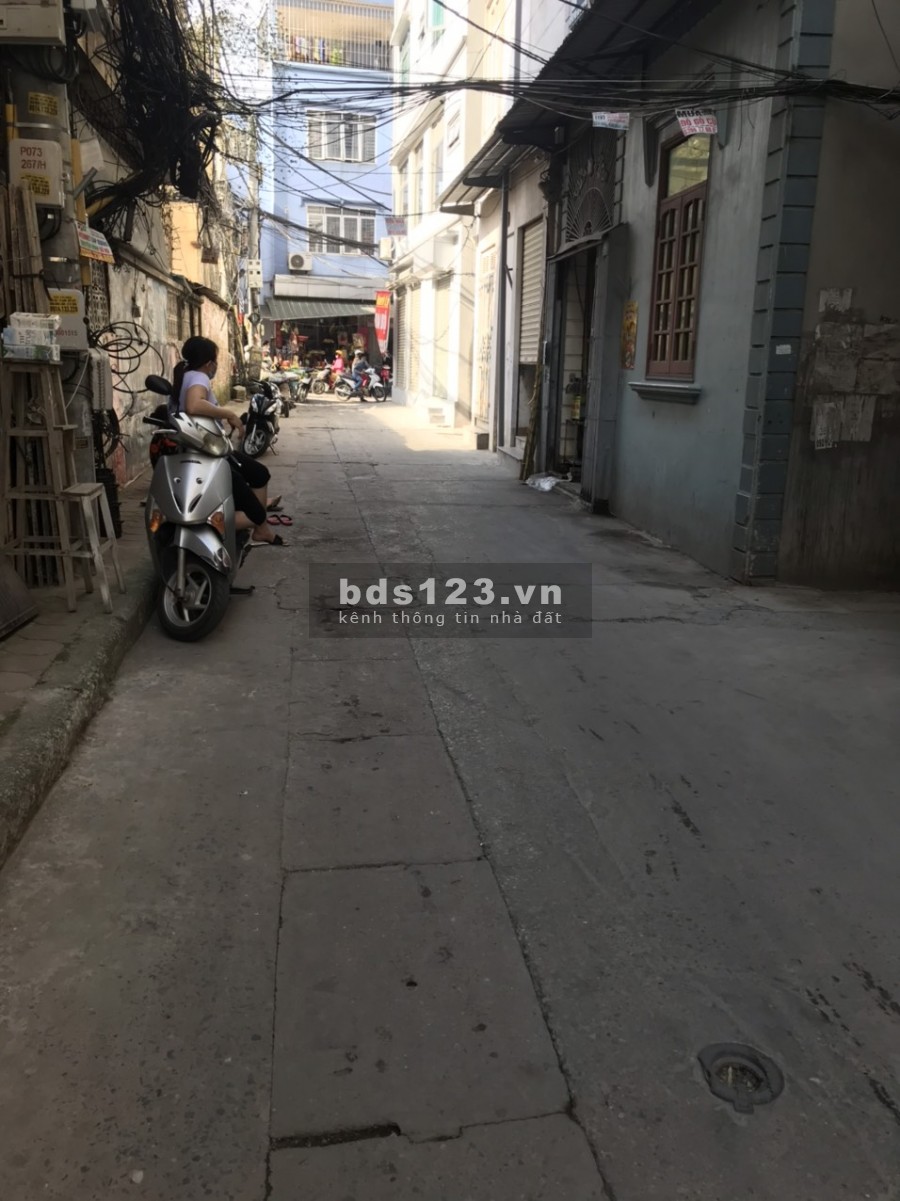 Bán nhà ngay trung tâm phố Đại Từ ,Nhà mới như khách sạn 5*,42m2,4tỷ7