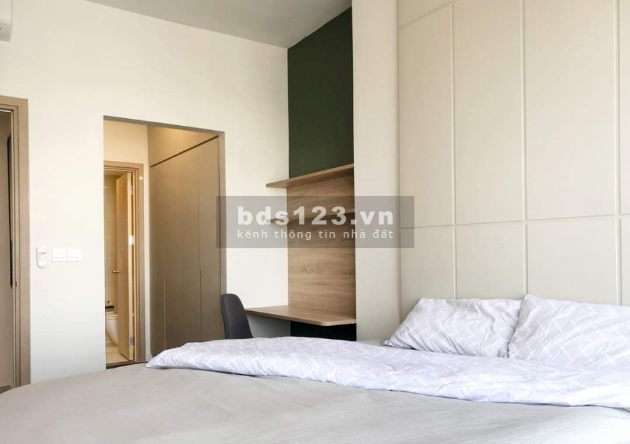 Cho thuê căn hộ 2PN Golden Mansion 119 Phổ Quang DT 69m2, giá tốt 15 triệu/tháng full nội thất