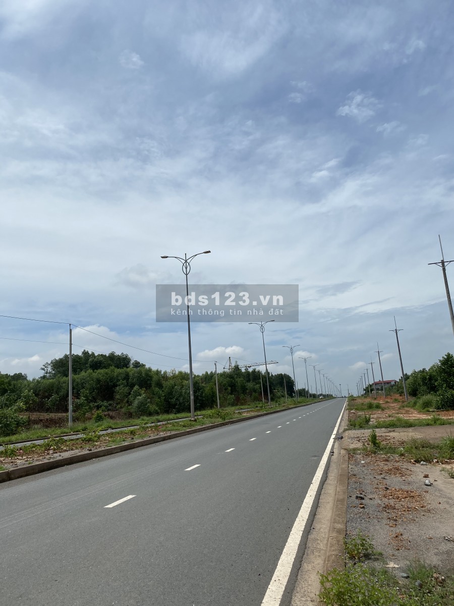 Bán mặt tiền đường 60m nối liền sân bay Long thành