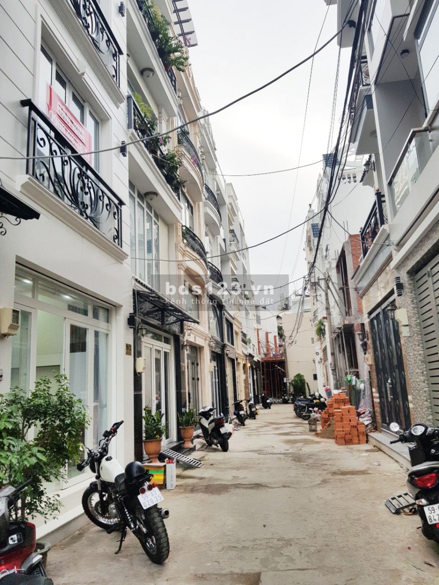 Bán nhà hẻm nhựa 8m, đường số 27, phường Tân Quy, Quận 7