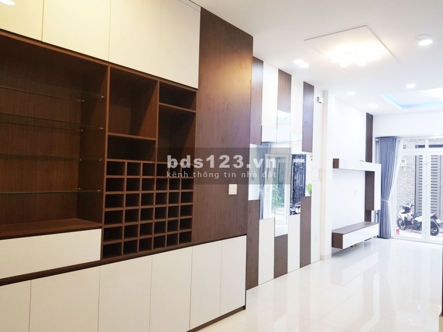 Bán nhà hẻm nhựa 8m, đường số 27, phường Tân Quy, Quận 7