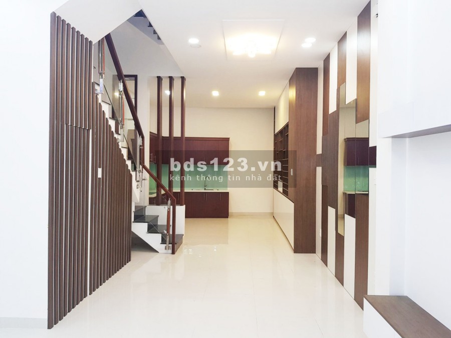 Bán nhà hẻm nhựa 8m, đường số 27, phường Tân Quy, Quận 7