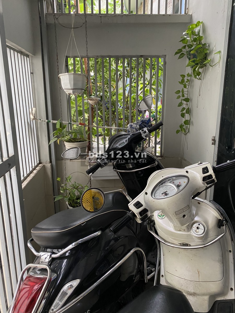 Nhà cấp 4 đường 160 Lã Xuân Oai. TP Thủ Đức
