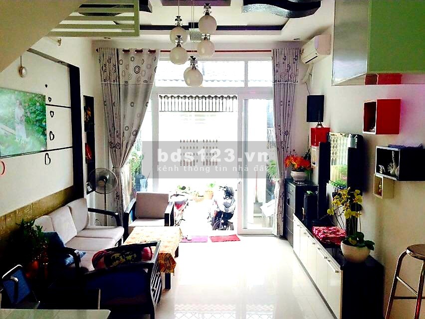 Nha Bán 1 Trệt 2 Lầu Nở Hậu ,Trần Văn Khánh, Q7