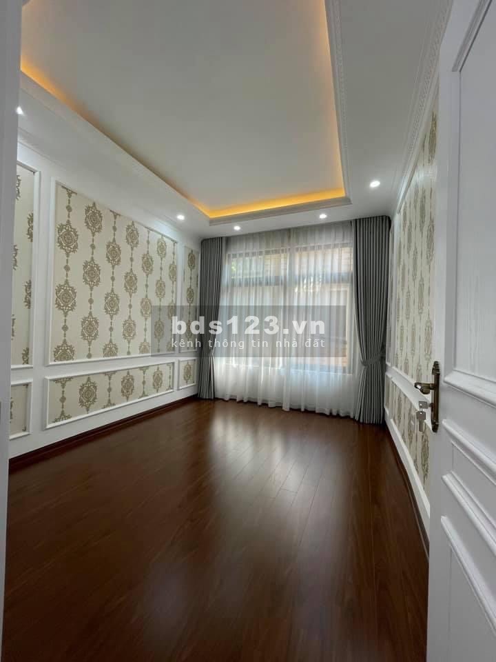 Mua 1 được 3, nhà mới đẹp Kim Mã, mặt tiền chợ kinh doanh, giá 3.5 tỷ