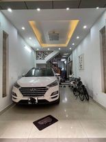 Bán Nhà Láng Hạ Đống Đa 43m 5 Tầng Mt 4,5m Ô tô Tránh, Kinh Doanh.Giá 7.9 tỷ.