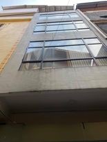 Bán Nhà Láng Hạ Đống Đa 43m 5 Tầng Mt 4,5m Ô tô Tránh, Kinh Doanh.Giá 7.9 tỷ.