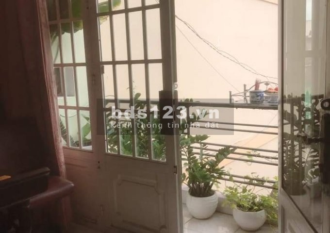Bán nhà riêng Quận Bình Thạnh, Rất đẹp, 1 trệt 1 lầu, giá rẻ