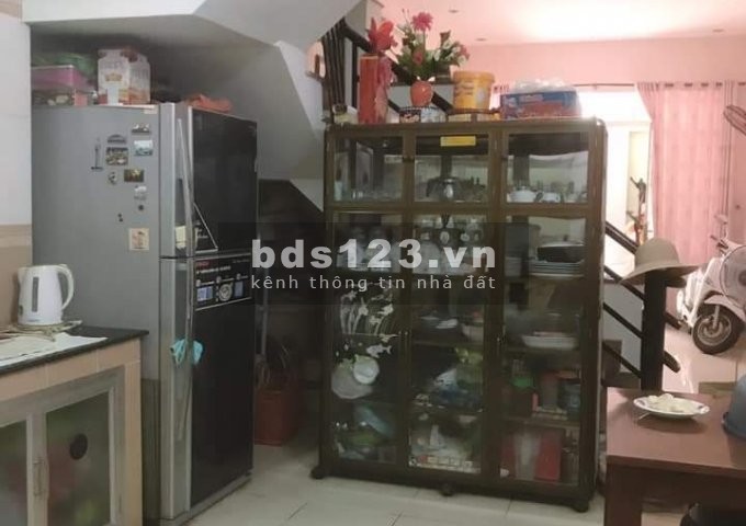 Bán nhà riêng Quận Bình Thạnh, Rất đẹp, 1 trệt 1 lầu, giá rẻ