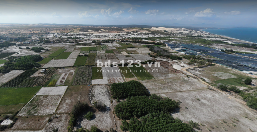 Bán lô đất vườn sát biển, sổ đỏ, vuông vức, gần cung đường đẹp ven biển Hòa Thắng- Hòa Phú