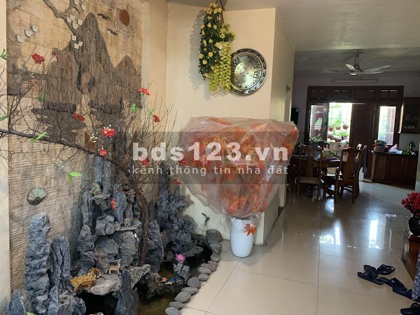Bán Gấp nhà phố Nguyễn Phúc Lai Ô Chợ Dừa Đống Đa, phân lô 72m chỉ 9.4 tỷ, ở luôn