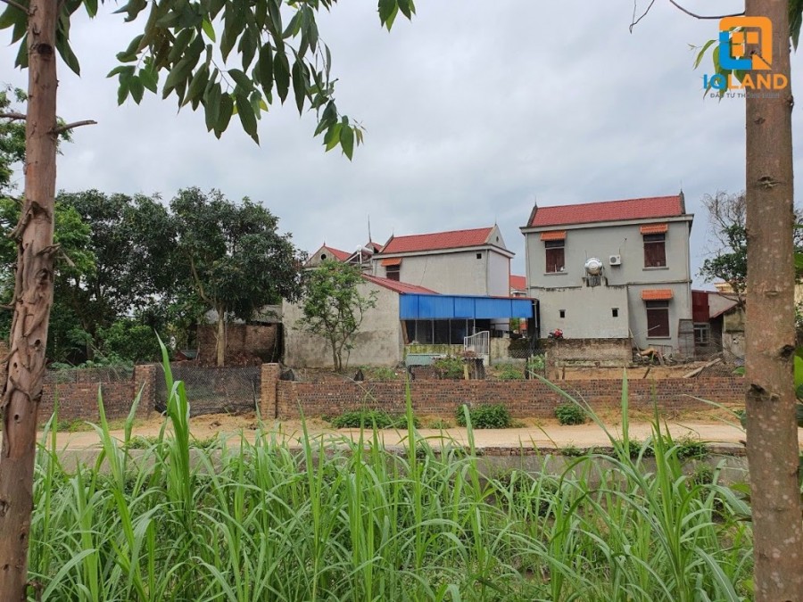 Do chuyển đổi mục đích cần bán lại lô đất 182m2 mặt bờ kênh thôn thái lai xã minh trí