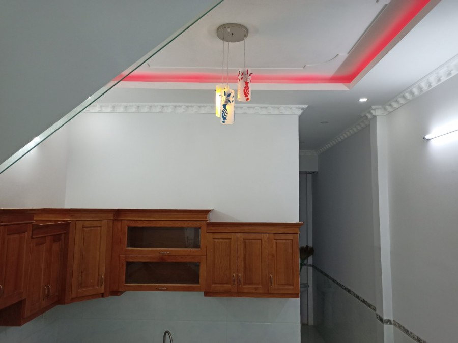 Nhà mới đẹp đang xây 1 trệt 2 lầu Hoá An, gần công ty Pouchen, SHR thổ cư