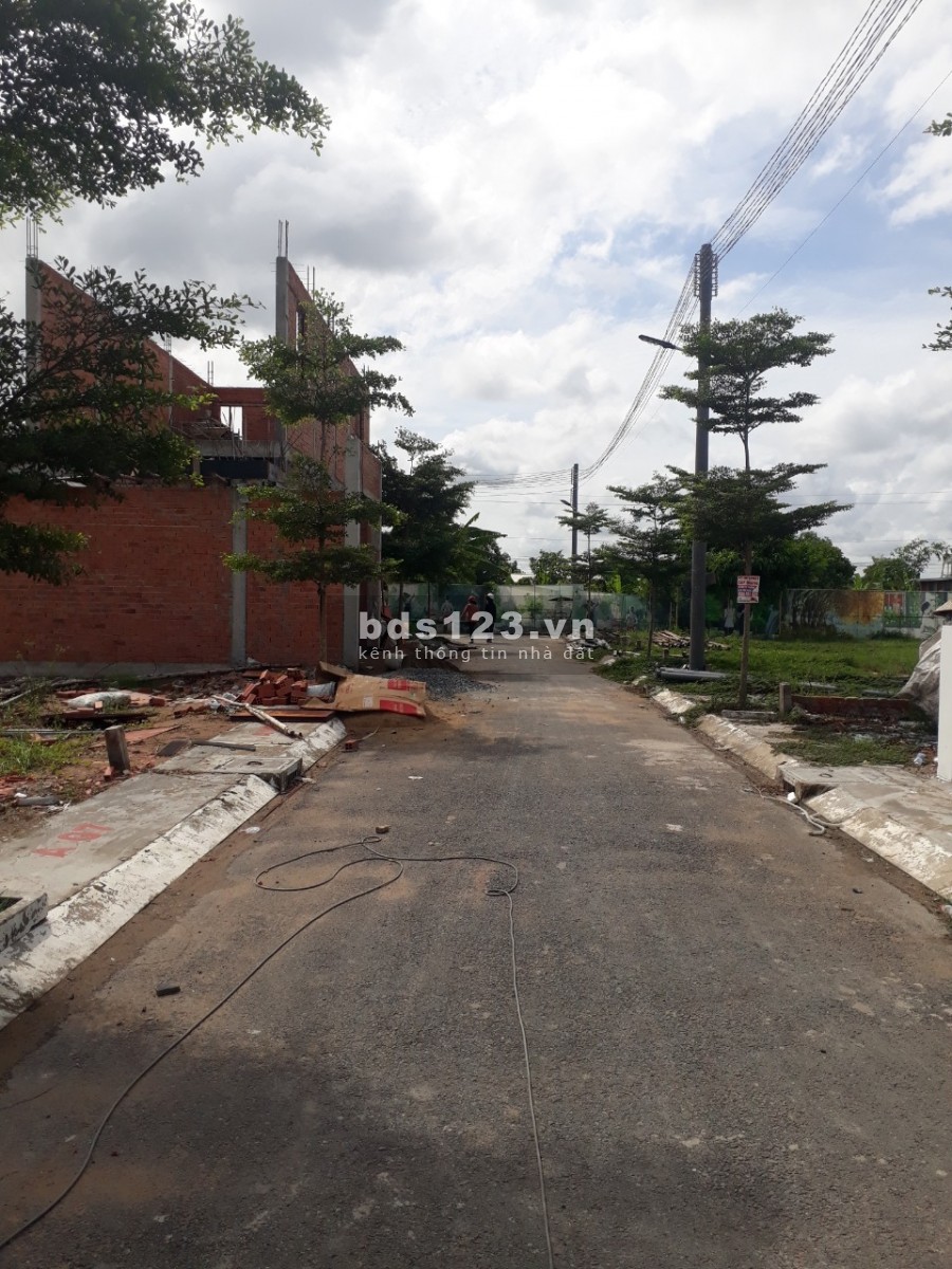 Đất KCN cầu Cảng Phước Đông mặt tiền đường 9m, 5x18 full thổ 868 triệu