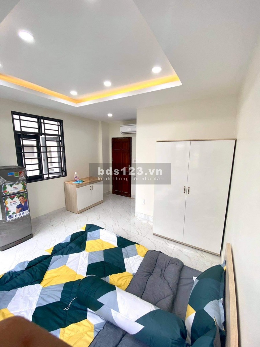 Cho thuê căn hộ Phú Nhuận ban công lê văn sỹ.