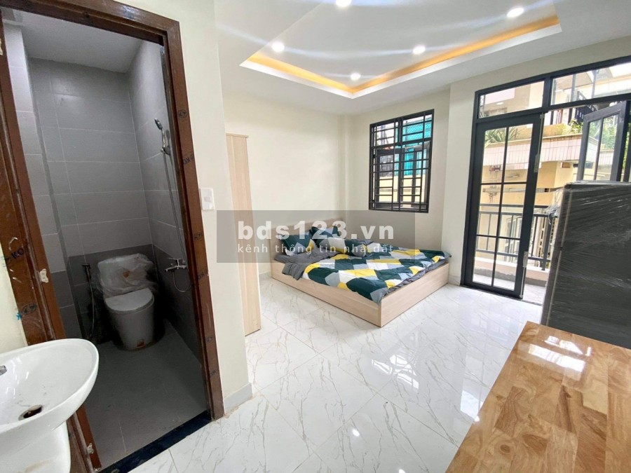 Cho thuê căn hộ Phú Nhuận ban công lê văn sỹ.