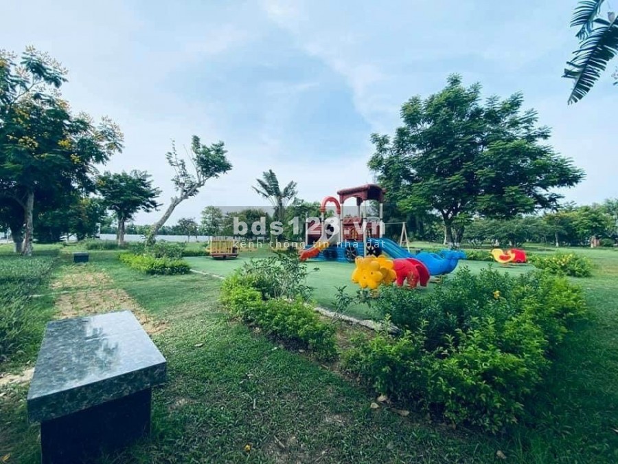 Bán căn shophouse căn góc kẹp 2 công viên, khu C royal park Huế siêu đẹp