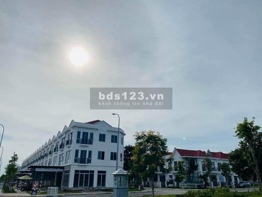 Bán căn shophouse căn góc kẹp 2 công viên, khu C royal park Huế siêu đẹp
