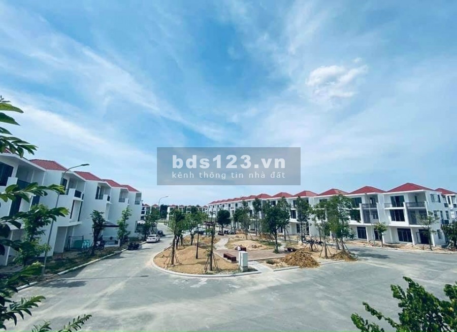 Bán căn shophouse căn góc kẹp 2 công viên, khu C royal park Huế siêu đẹp