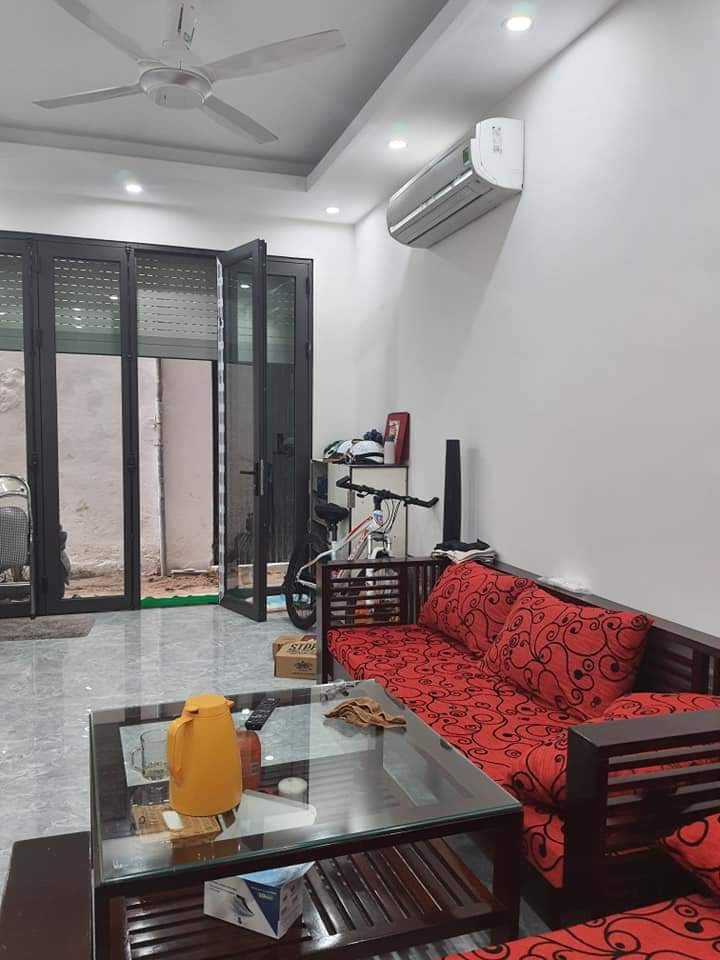Bán nhà Láng Đống Đa, ngõ rộng, nhà đẹp, 38m2 5t chỉ 4.25 tỷ ngay gần mặt phố