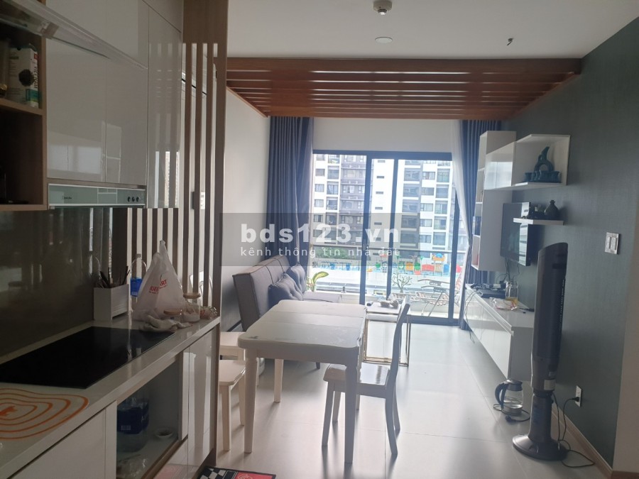Kẹt vốn tìm người mua nhanh căn 1 pn, có ban công, bồn tắm nằm dt 51m2, có nội thất, giá 3.25 tỷ