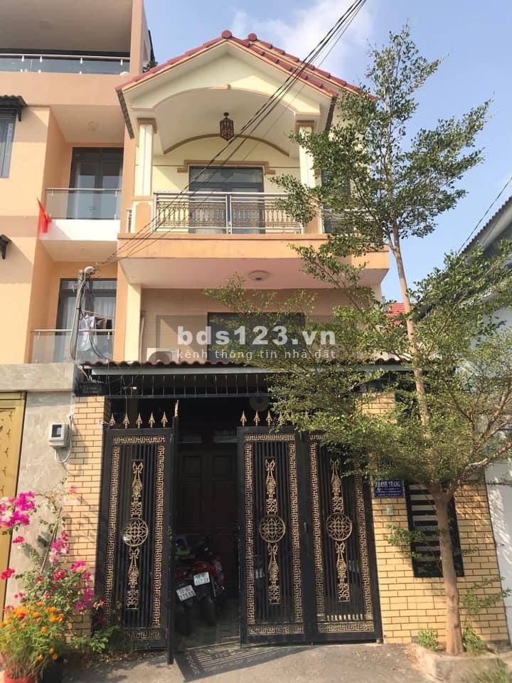 Bán nhà mặt tiền đường 37 Hiệp Bình Chánh gần chợ Hiệp Bình TP.Thủ Đức DT 100m2