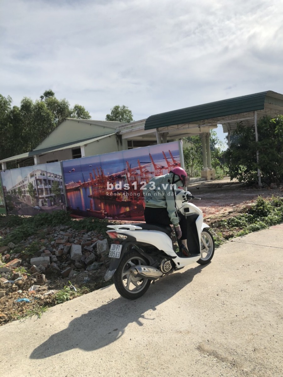 Đầu tư đất gần cảng Cái Mép thị Vải với 400 triệu. gọi ngay: 0915 435 336