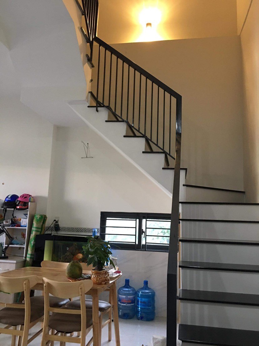 Bán nhà lô góc 2 mặt tiền gần chợ Vĩnh Ngọc, Nha Trang Giá: 1tỷ950