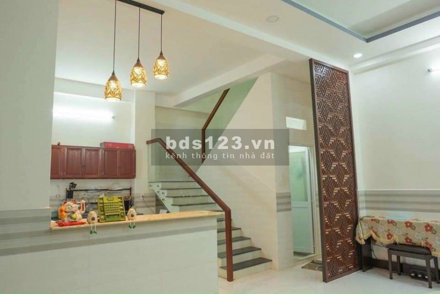 Bán nhà Bùi Thị Xuân gần Phạm Văn Hai, P. 5, Q. Tân Bình, giá rẻ, LH0909 20 5956