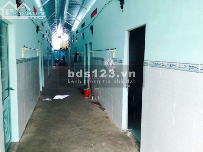 KINH DOANH THUA LỖ CẦN BÁN GẤP DÃY NHÀ TRỌ TRONG KCN MỸ PHƯỚC 3 DT 300M2
