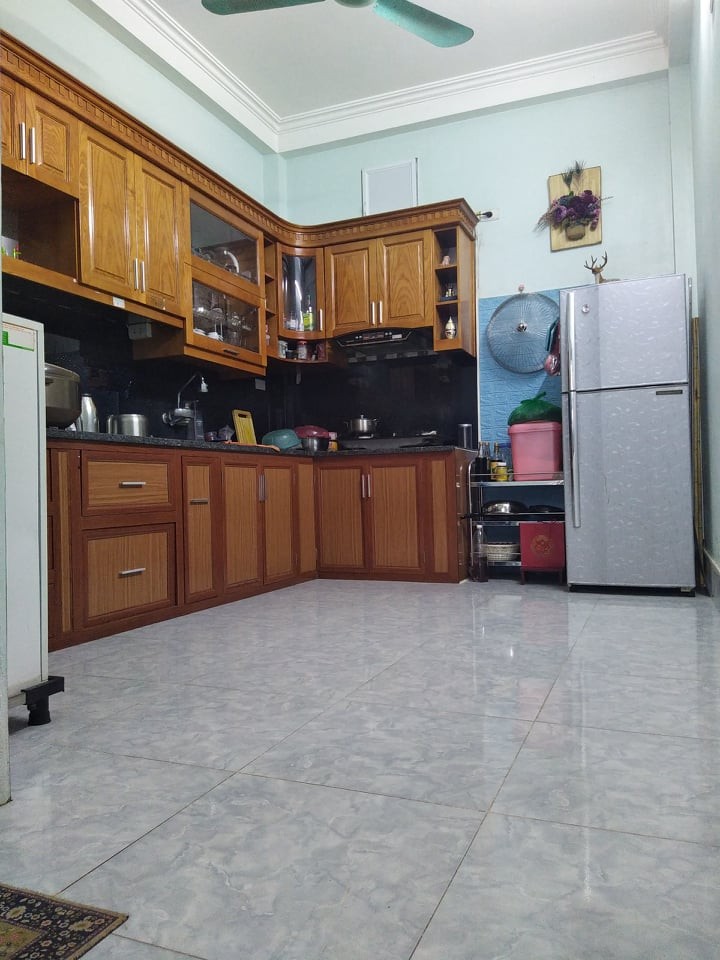 Bán nhà Đông Ngạc Bắc Từ Liêm 40m2*4T, giá chỉ 3.65 tỷ