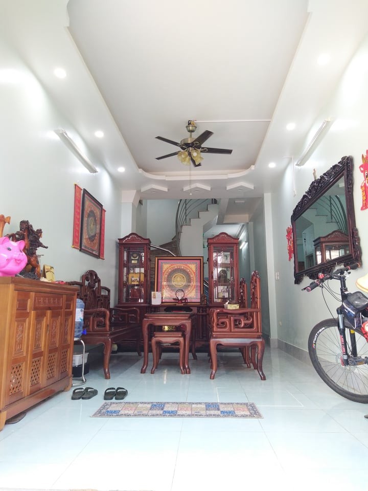 Bán nhà Đông Ngạc Bắc Từ Liêm 40m2*4T, giá chỉ 3.65 tỷ